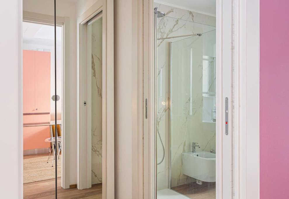 Amazing Apartment In Duomo Milan Exterior photo