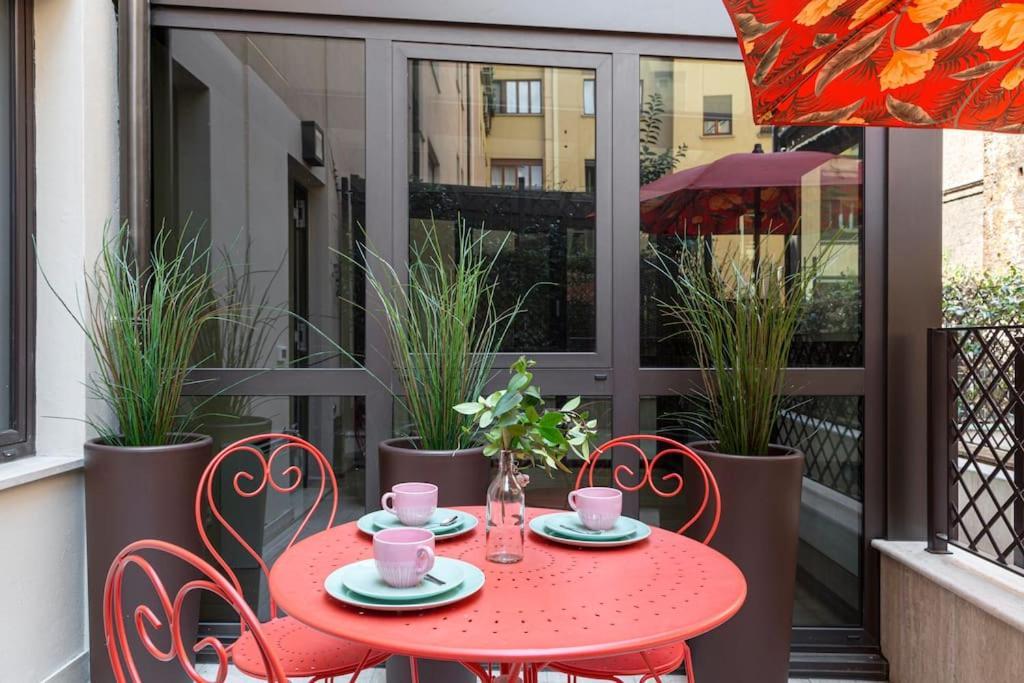 Amazing Apartment In Duomo Milan Exterior photo